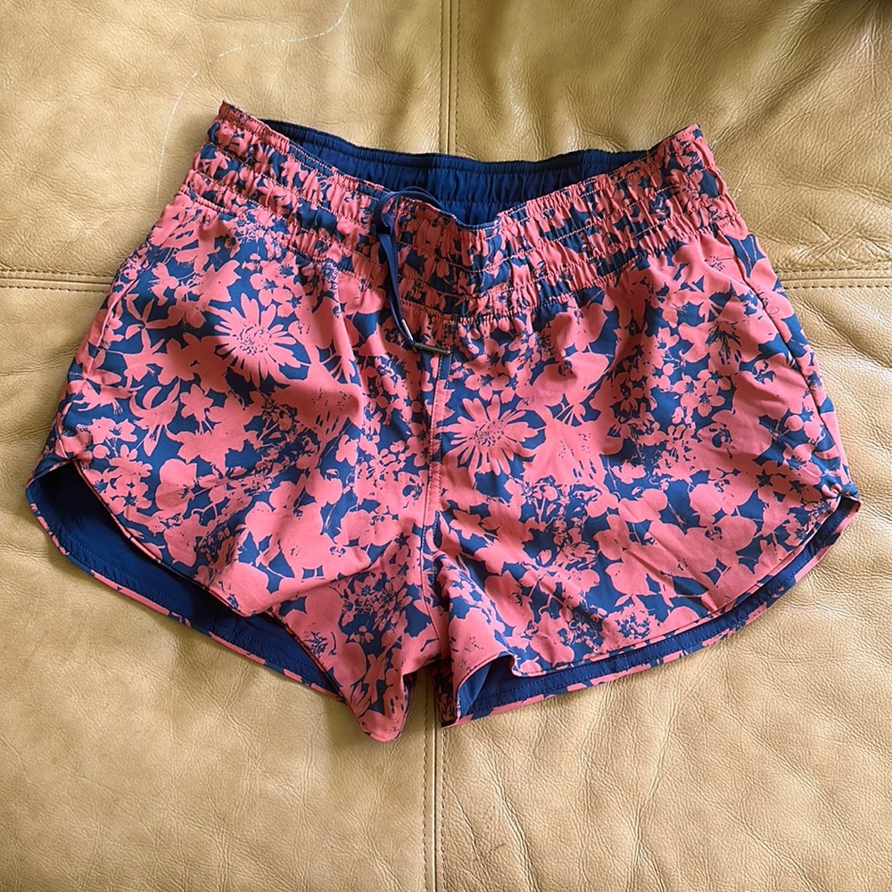 Lululemon reversible shorts
